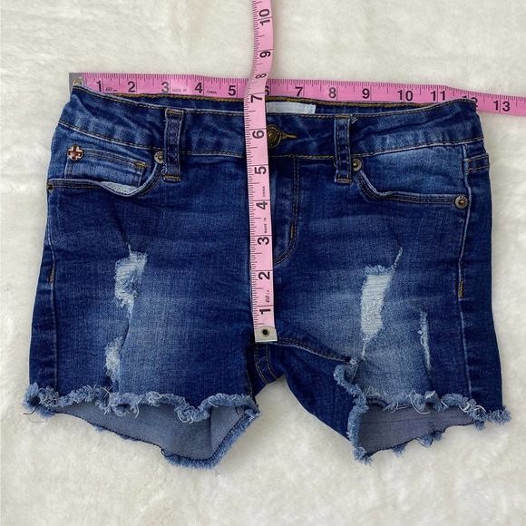 Hudson Kids Destructed Cut Off Shorts - Picture 4 of 6